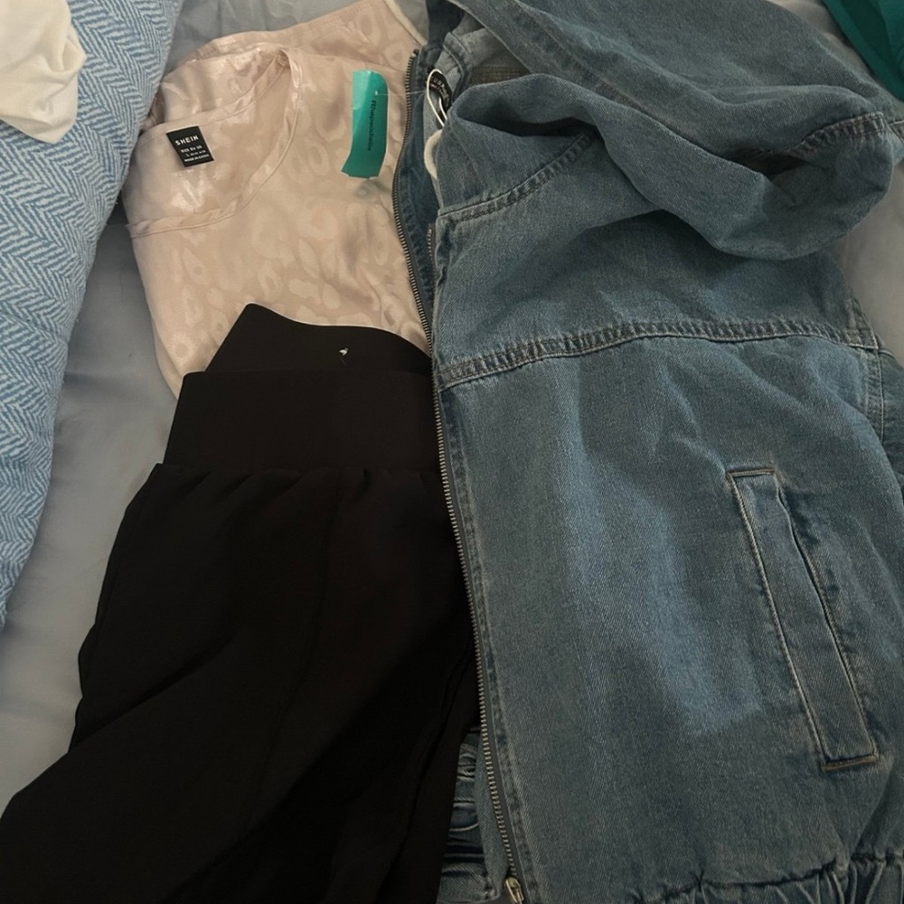 Bundle size L womens